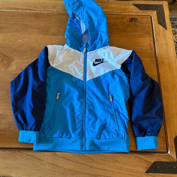 Nike Other - Nike White and Black Mesh Jacket